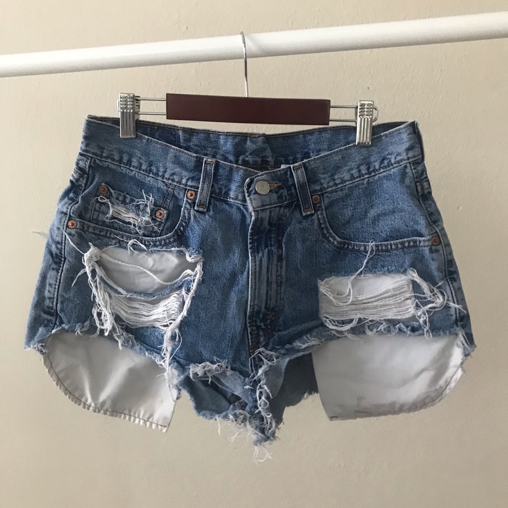 Distressed Levi’s shorts